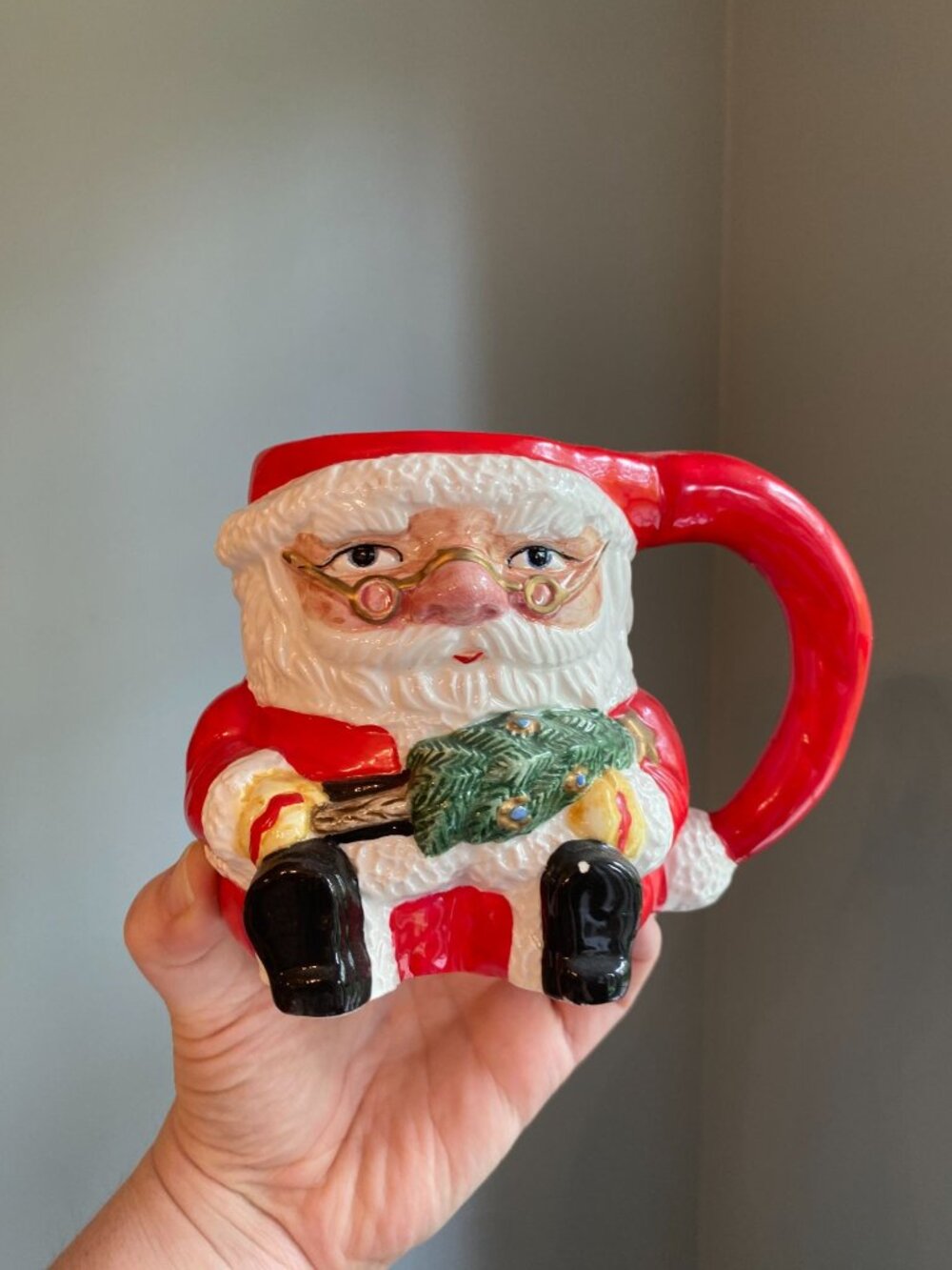 Vintage Gibson Santa Claus Ceramic Mug Hand-Painted Christmas Cup 4.5 Inches Tal
